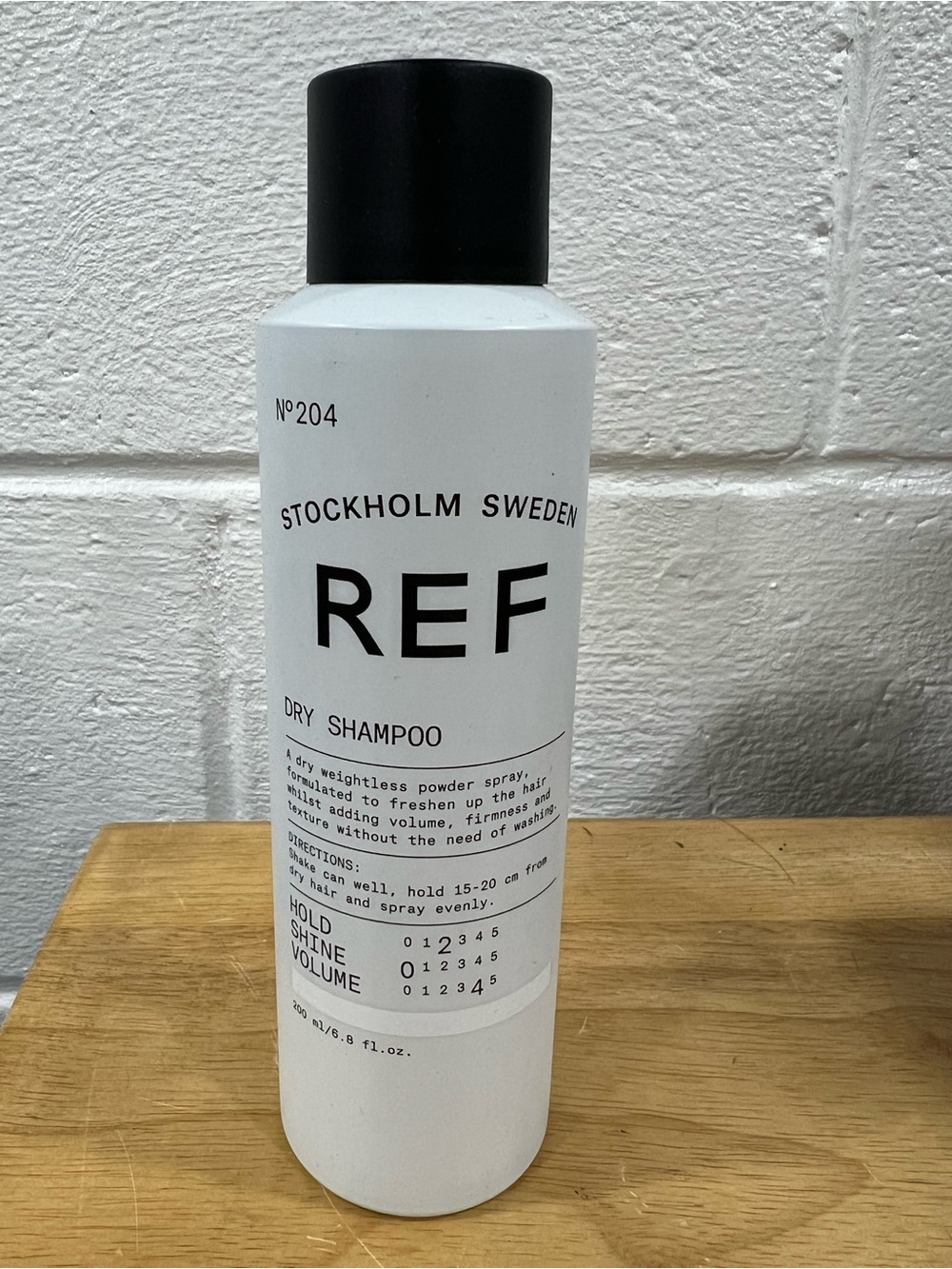 REF No.204 Dry Shampoo - White Bottle with Black Cap
